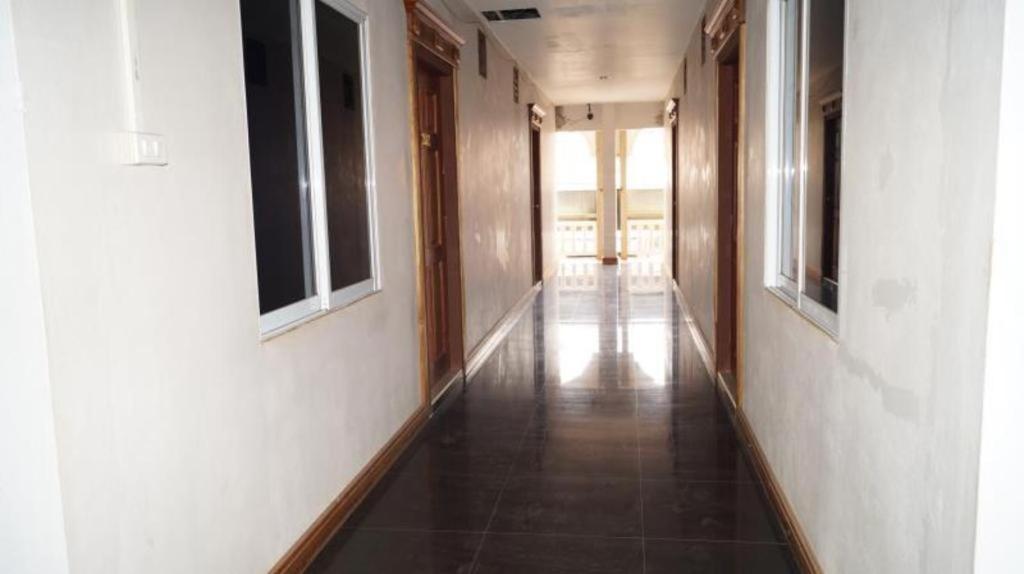 Lankham Hotel Pakse Exterior photo