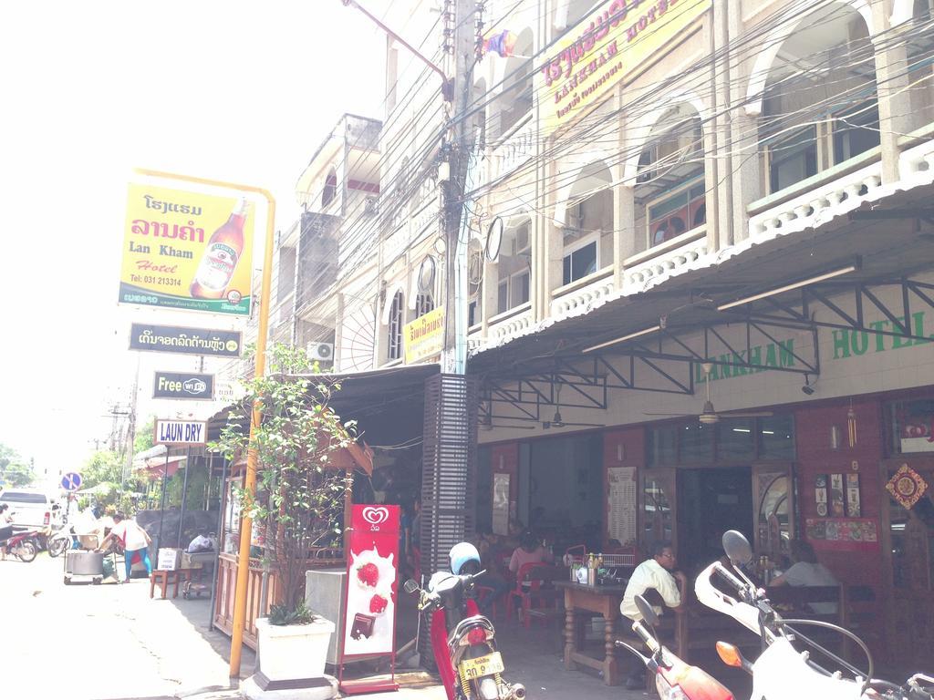 Lankham Hotel Pakse Exterior photo
