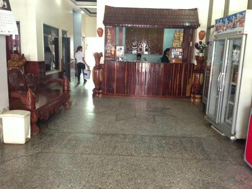 Lankham Hotel Pakse Exterior photo