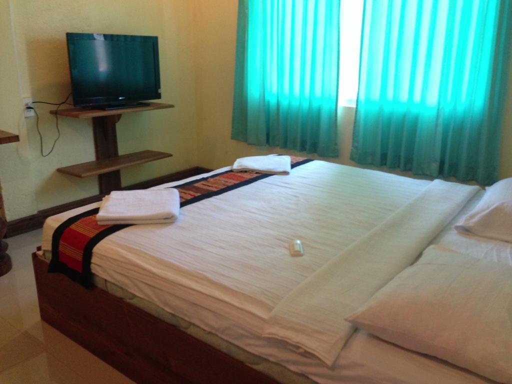 Lankham Hotel Pakse Exterior photo