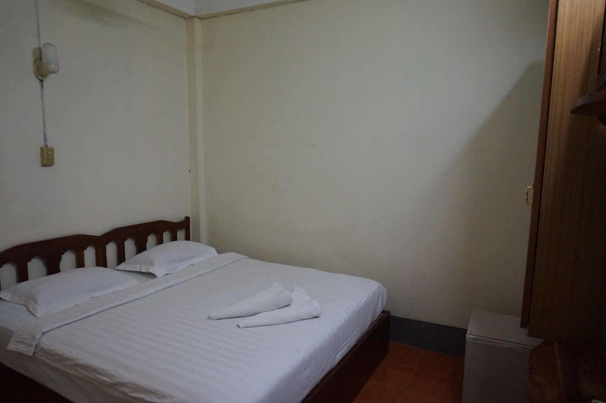 Lankham Hotel Pakse Exterior photo
